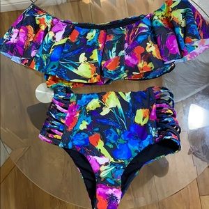 ♥️ ENVYA TWO PIECE SWIM SET (NWOT)